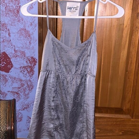 Tank size small   - Picture 1 of 7